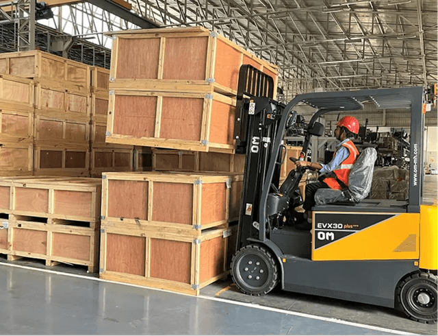 RTLS edge controller installed in forklift bay for low-latency tracking